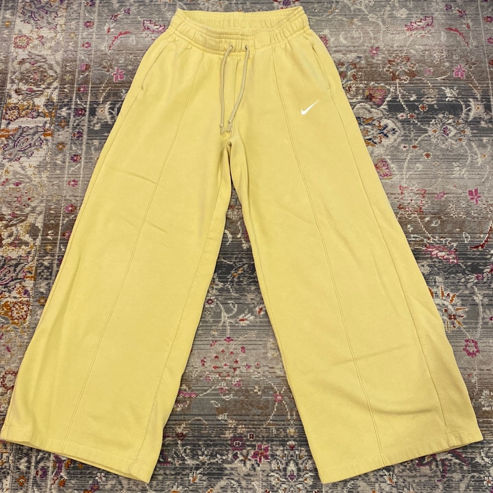Nike sweat pants wide leg